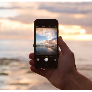 &Delta;&omega;&rho;&epsilon;ά&nu; &phi;&omega;&tau;&omicron;&gamma;&rho;&alpha;&phi;ί&epsilon;&sigmaf;